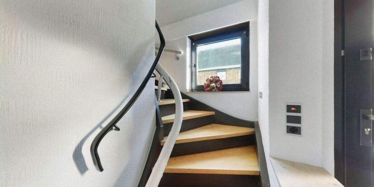 *** Charmantes Einfamilienhaus mit großzügigem Garten, Garage und vielfältigen Nutzungsmöglichkeiten *** 6 zimmer