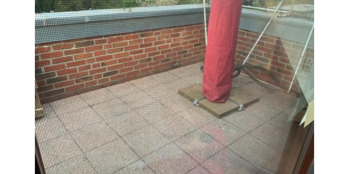 Dachgeschoßwohnung Neuss Gnadental - 5 Zimmer, 177 m&sup2;, 2.250&euro; | Angebot:26384336