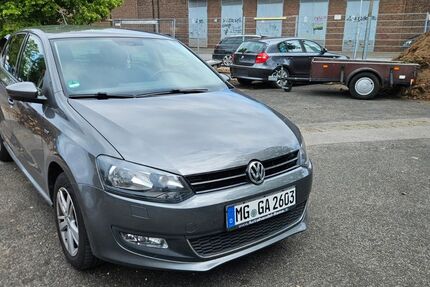 VW Polo 110.230 km 7.499 &euro; Mönchengladbach 41238