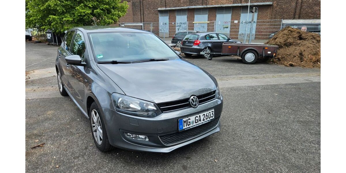 VW Polo 110.230 km 7.499 &euro; Mönchengladbach 41238