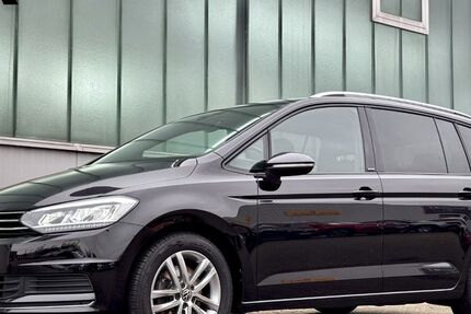 VW Touran 109.796 km 20.990 &euro; Viersen 41748