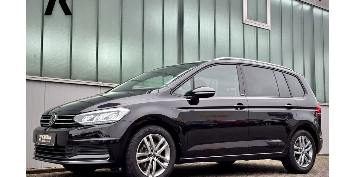 VW Touran 109.796 km 20.990 &euro; Viersen 41748