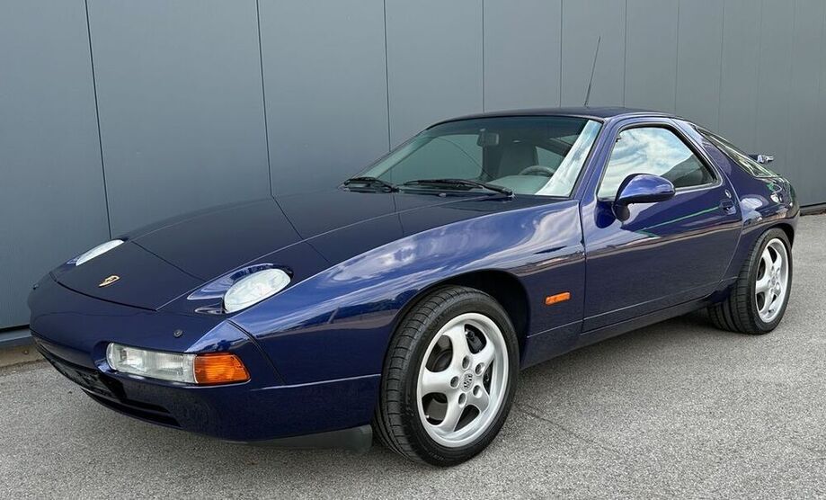 928