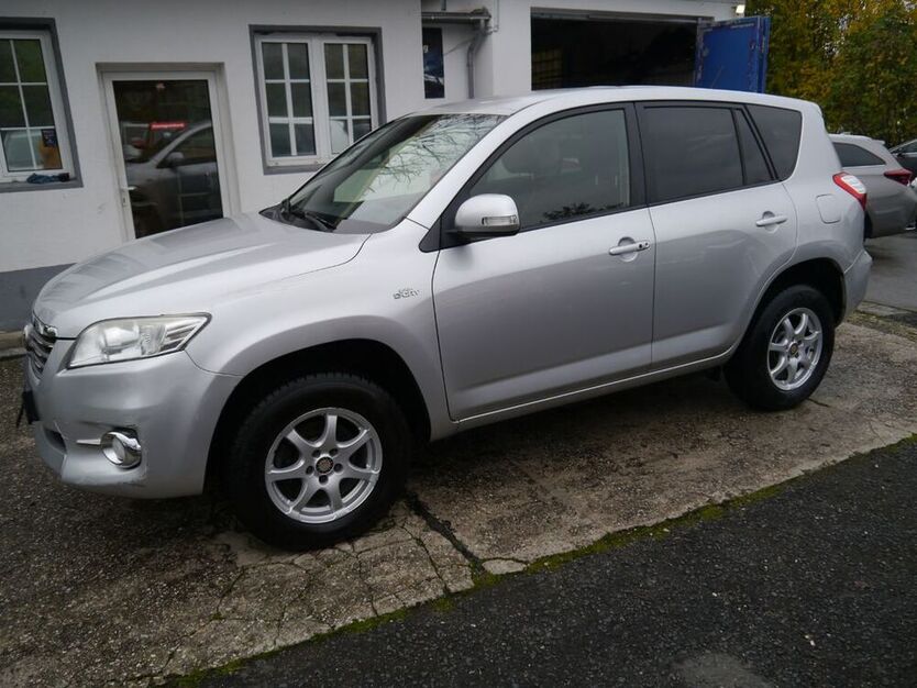 RAV 4