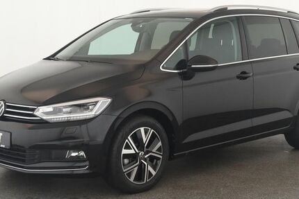 VW Touran 15.700 km 38.384 € Neuss 41460