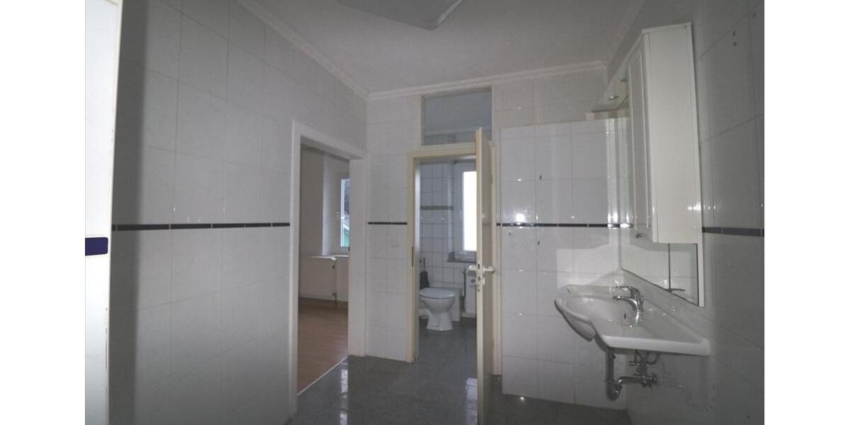 ++ STADTWOHNEN – 2 Zimmer, 2. Etage, Altbau-Whg., nahe Klinikum und FH! 2 zimmer