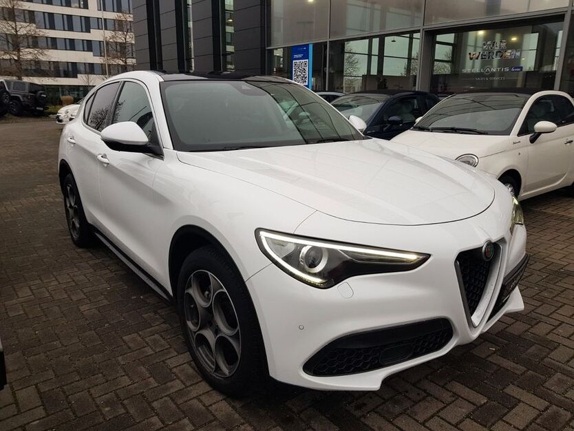 Alfa Romeo Stelvio 91.000 km 27.999 € Düsseldorf 40231