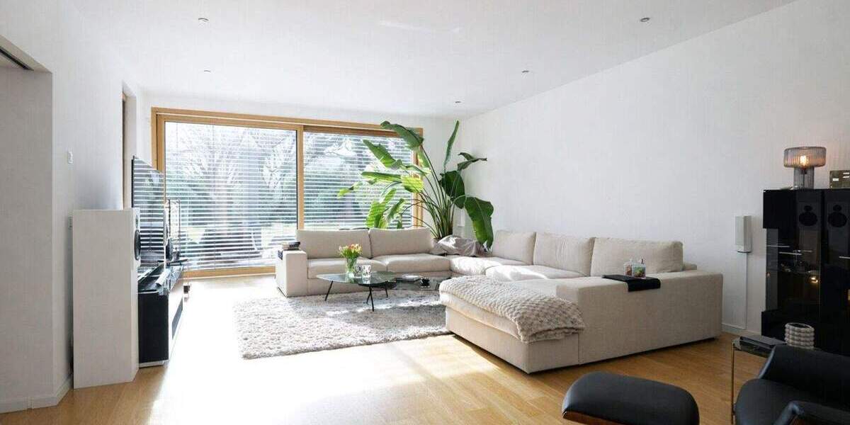 Etagenwohnung Krefeld / Bockum Bockum - 5 Zimmer, 229 m&sup2;, 2.950&euro; | Angebot:25740530