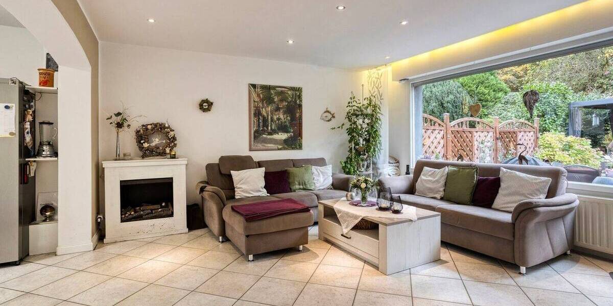 Drei Etagen voller Möglichkeiten - Reihenendhaus mit Einliegerwohnung, Garten & Garage in Winkhausen 7 zimmer