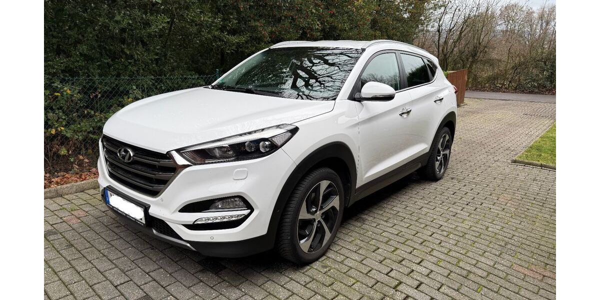 Hyundai TUCSON 125.000 km 15.600 &euro; Wuppertal 42279