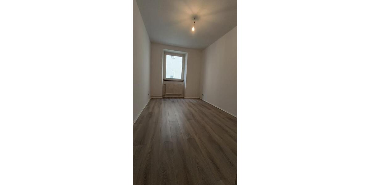 Helle 3-Zimmer Wohnung in Flensburgerstr 51a, Wuppertal - Elberfeld! 3 zimmer