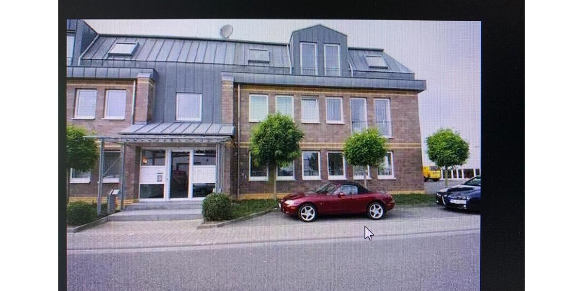 Büro-Praxisfläche in GV-Wevelinghoven zimmer
