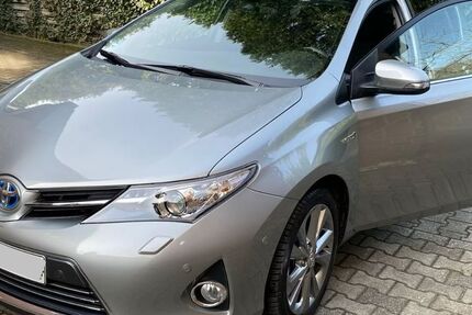 Toyota Auris 55.000 km 13.000 &euro; Krefeld 47803