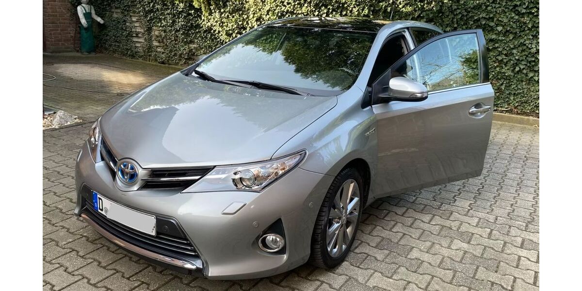 Toyota Auris 55.000 km 13.000 &euro; Krefeld 47803