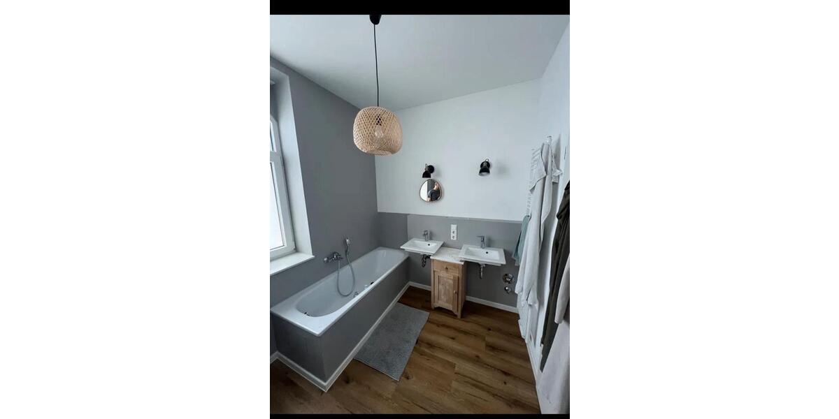 Erdgeschoßwohnung Solingen Höhscheid - 2 Zimmer, 95 m&sup2;, 1.050&euro; | Angebot:26416839