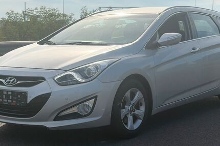 Hyundai i40 149.000 km 6.999 &euro; Duisburg 47138