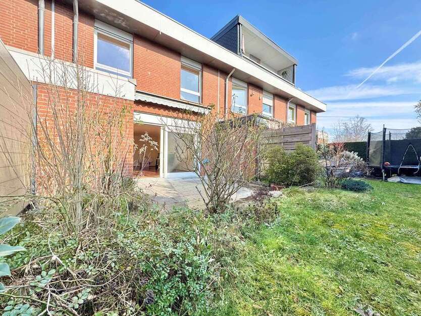 Haus zum Kaufen in Düsseldorf 690.000 € 147 m²