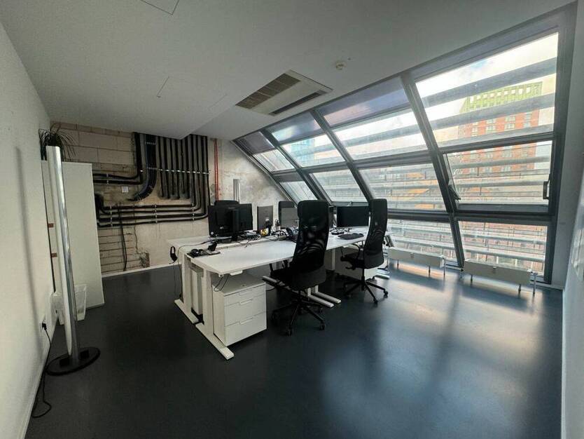 Großes Büro mit Blick über den Medienhafen - All-in-Miete