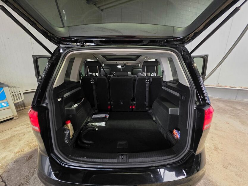 VW Touran 99.000 km 23.500 € Remscheid 42897