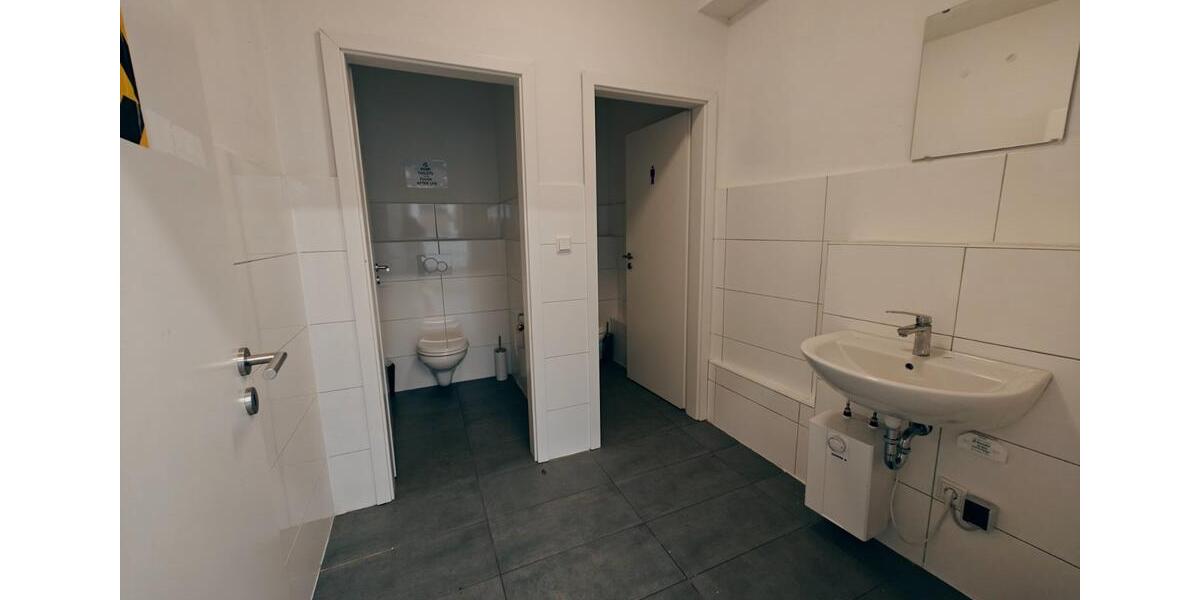 Gewerbeobjekt Düsseldorf Stadtbezirk 5 - 3.999&euro; | Angebot:21092770