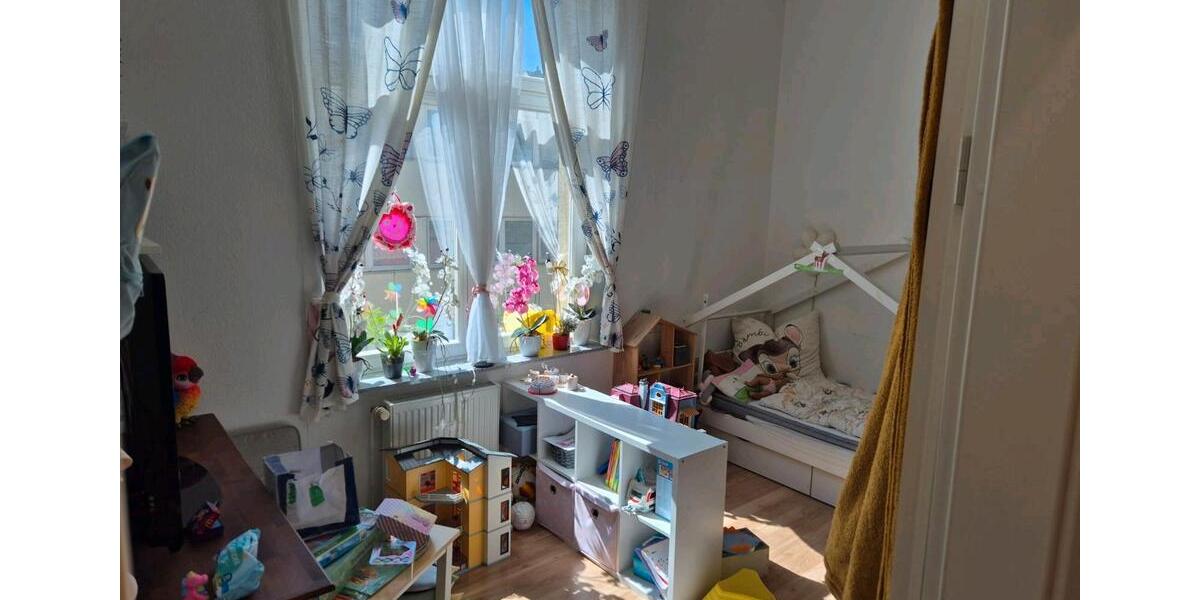 Etagenwohnung Duisburg Essenberg - 4 Zimmer, 123 m&sup2;, 1.050&euro; | Angebot:26426308