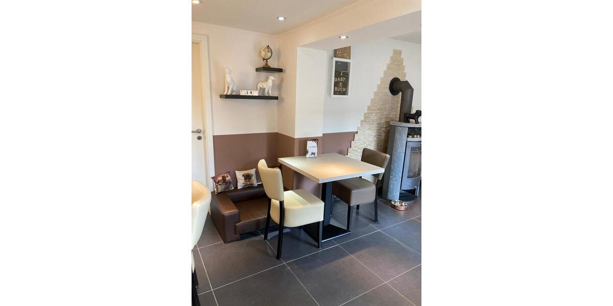 Charmantes Café Eiscafé in kernsaniertem und denkmalgeschütztem Fachwerkhaus! zimmer