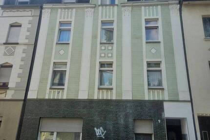 *Mehrfamilienhaus mit 4 Eigentumswohnungen und Garten im Hinterhof * 1 zimmer