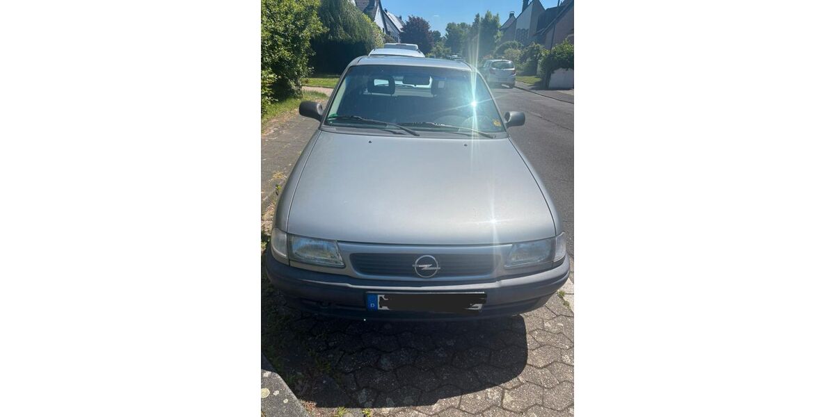 Opel Astra 81.000 km 2.500 &euro; Meerbusch 40670