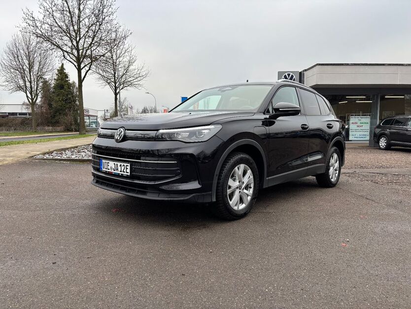 VW Tiguan 23.221 km 44.990 € Viersen 41748