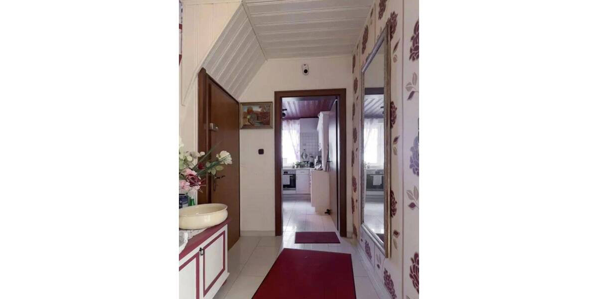 Einfamilienhaus, ideal zum Wohnen, arbeiten oder für die Familie 3 zimmer