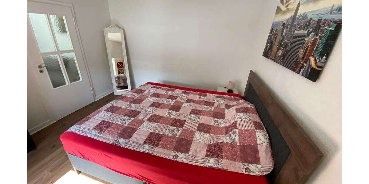 D-Zoo, attraktive möbl. 2 Zi. ETW, ruhig und Zentral , ca. 40qm Wfl., 8qm Nfl. im Keller zimmer