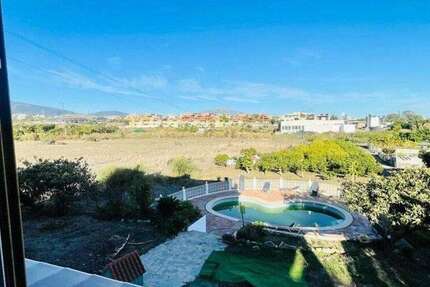 Haus zum Kaufen in Estepona 1.500.000 € 513 m²