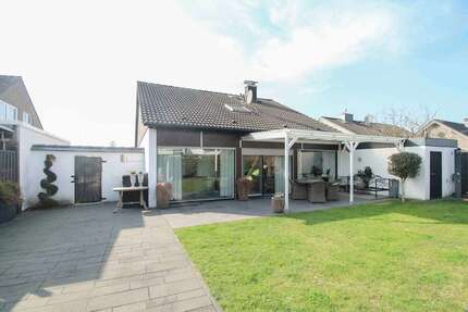 Haus Moers Hochstraß - 4 Zimmer, 113 m&sup2;, 469.000&euro; | Angebot:25755590