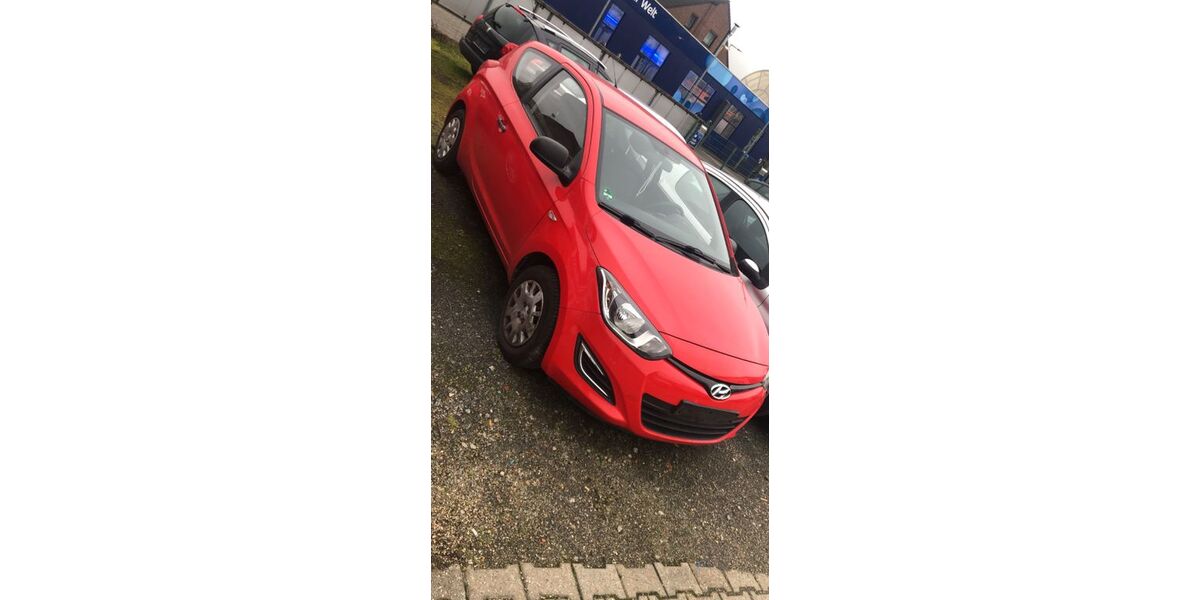 Hyundai i20 90.000 km 980 &euro; Oberhausen 46149