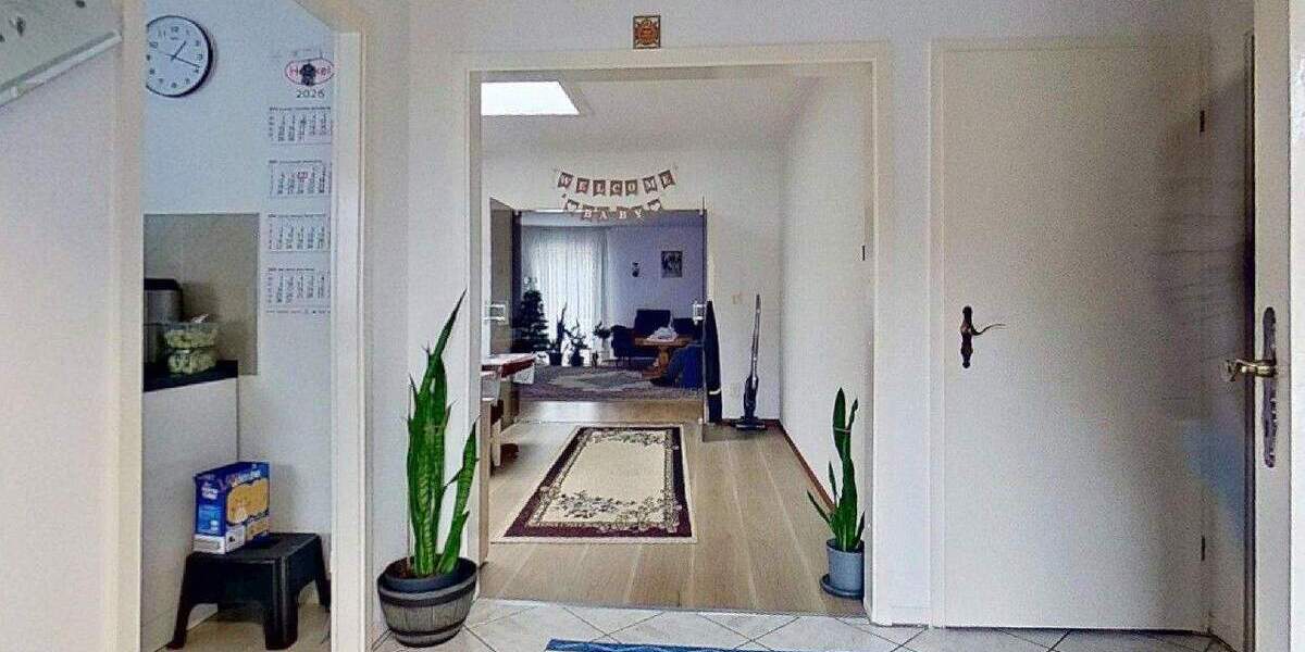 Raumwunder ! Hier ist Platz für alle im Zweifamilienhaus im Neusser Süden 8 zimmer
