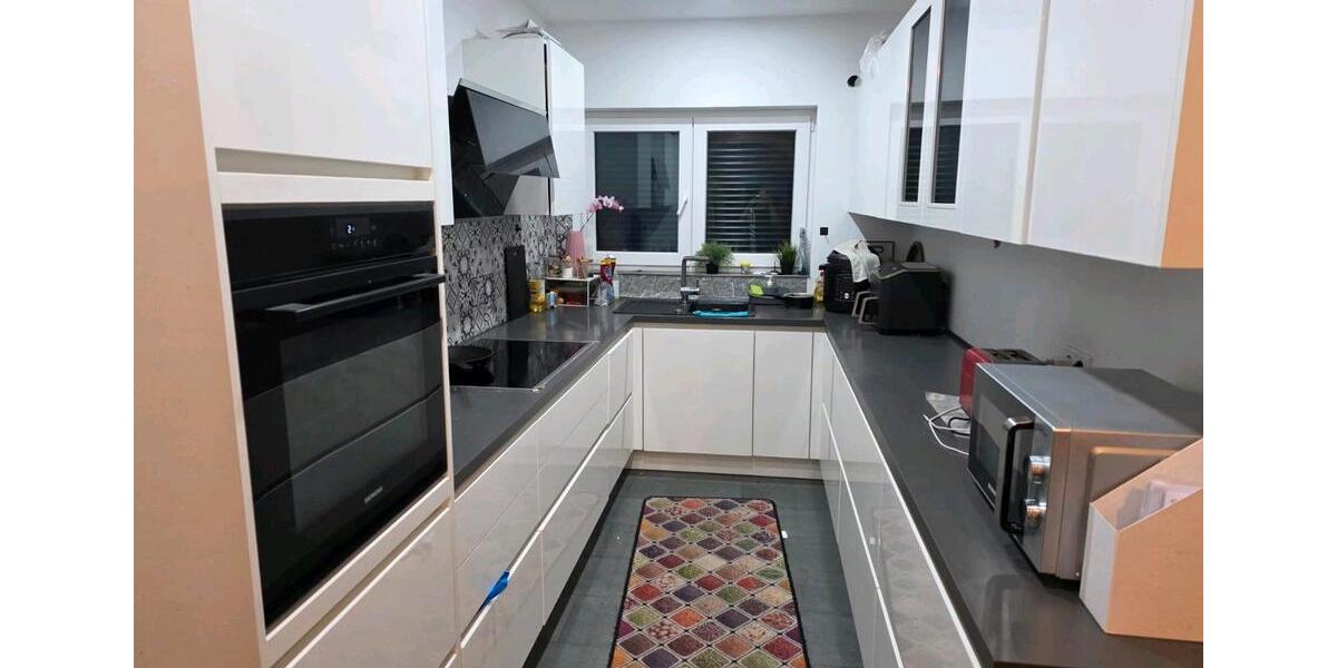 Reihenhaus Grevenbroich - 5 Zimmer, 155 m&sup2;, 2.000&euro; | Angebot:26314337