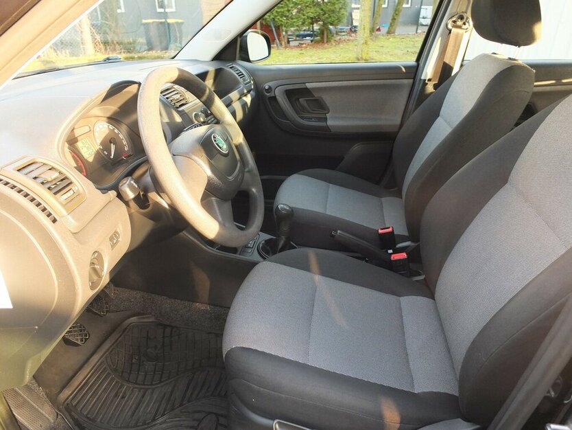 Skoda Fabia CLASSIC KLIMAANLAGE FINANZIERUNG möglich 146.211 km 3.498 € Köln 50858