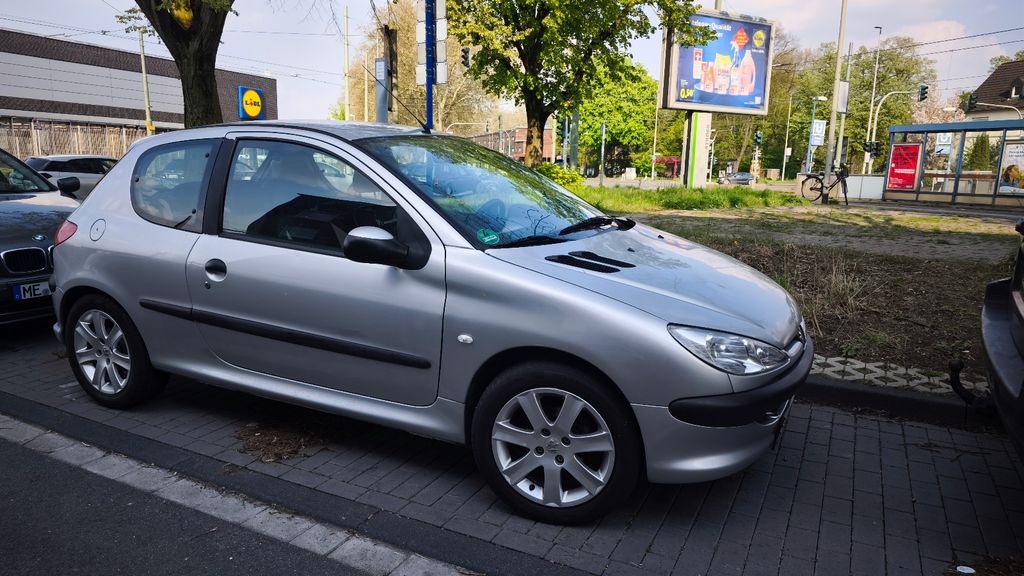Peugeot 206 70.000 km 1.850 &euro; Duisburg 47055