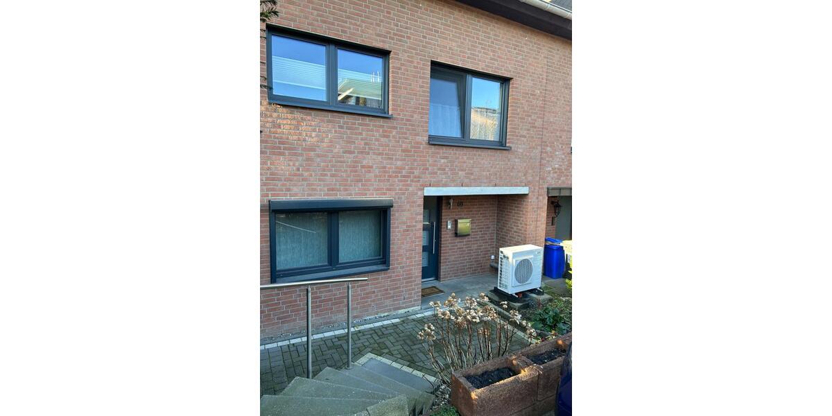 Freundliches Reihenhaus mit fünf Zimmern in Mönchengladbach 5 zimmer