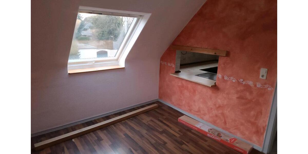 Dachgeschoßwohnung Langenfeld (Rheinland) - 3 Zimmer, 55 m&sup2;, 720&euro; | Angebot:25349158