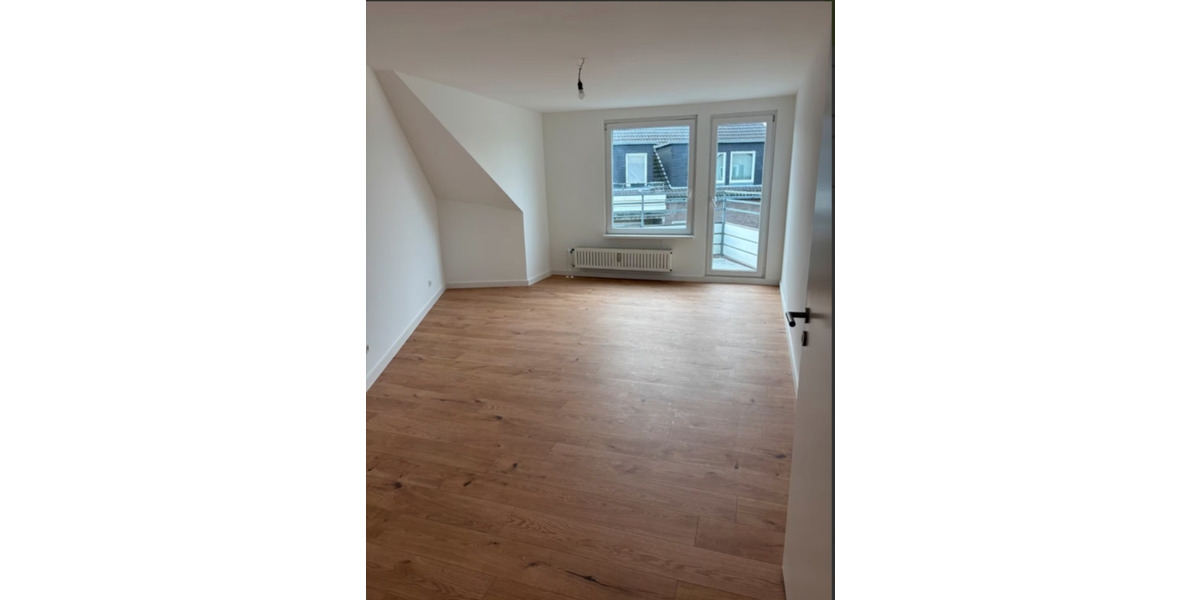 Dachgeschoßwohnung Düsseldorf Stadtbezirk 8 - 2 Zimmer, 67 m&sup2;, 995&euro; | Angebot:25591819