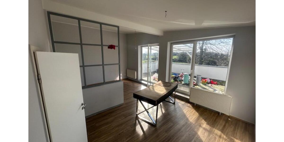 Etagenwohnung Viersen Hülsdonk - 3 Zimmer, 120 m&sup2;, 990&euro; | Angebot:25433318