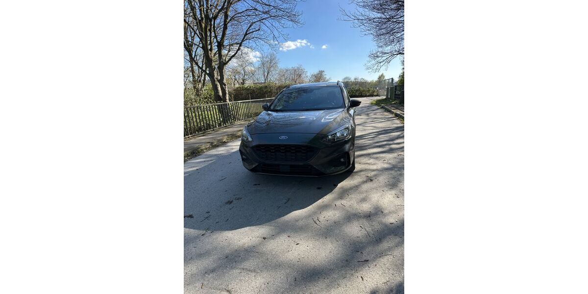 Ford Focus 89.499 km 11.699 &euro; Oberhausen 46145