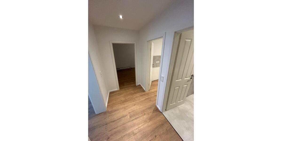 Erdgeschoßwohnung Wuppertal Arrenberg - 2 Zimmer, 68 m&sup2;, 775&euro; | Angebot:25539394