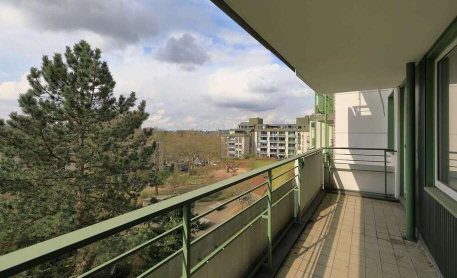 Wohnung zum Kaufen in Düsseldorf 549.000 € 131 m²