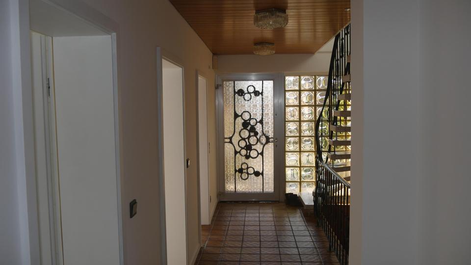 Einfamilienhaus Ratingen Homberg - 6.5 Zimmer, 145 m&sup2;, 2.025&euro; | Angebot:26162644