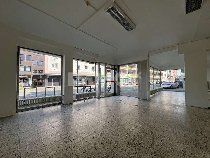 Einzelhandel in Wuppertal 329.000 € 466 m²