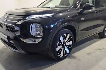 Mitsubishi Outlander 3.499 km 50.540 &euro; Mönchengladbach 41061