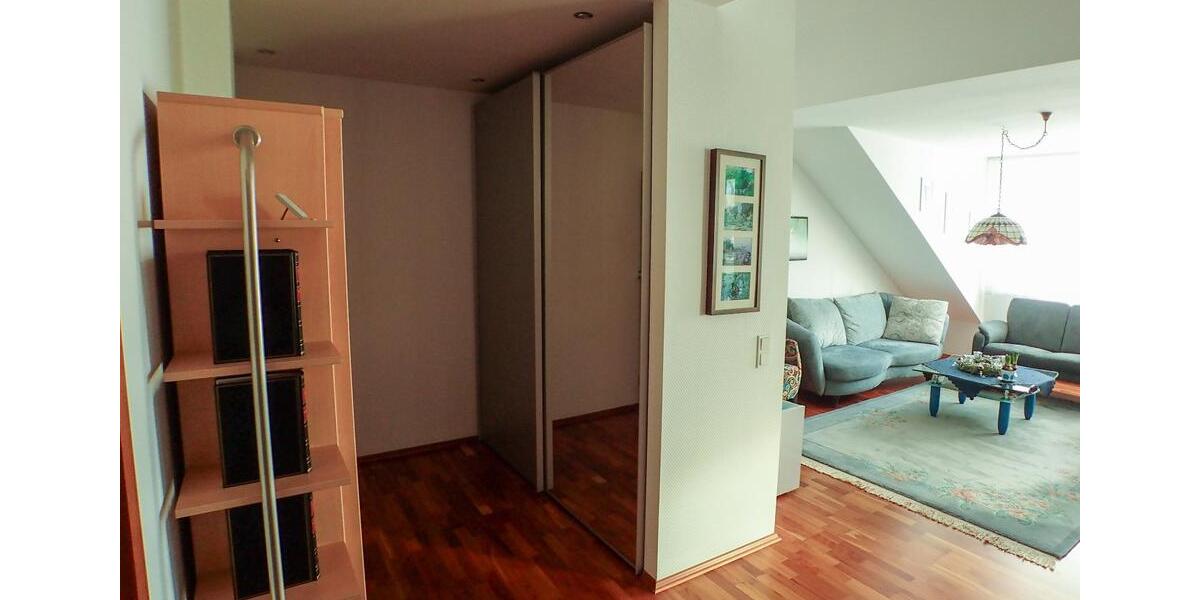 Sonnige 3,5-Zimmer-Dachgeschosswohnung mit Dachterrasse, 105 m² 3.5 zimmer