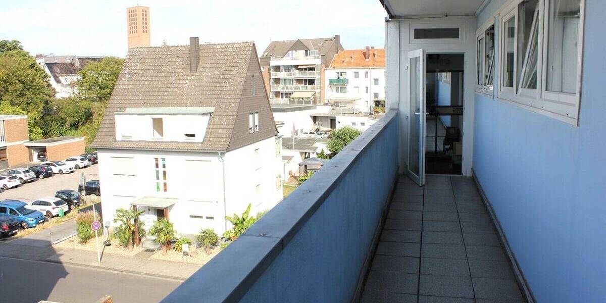Vermietete Wohlfühloase unterm Dach - 4-Zimmerwohnung mit Balkon und Weitblick in Küppersteg! 4 zimmer